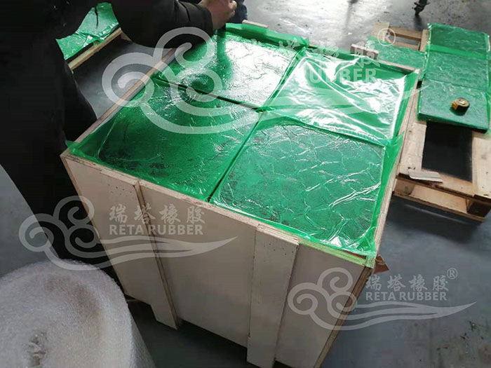 年前出口最后一批带CN层陶瓷橡胶复合衬板发货
