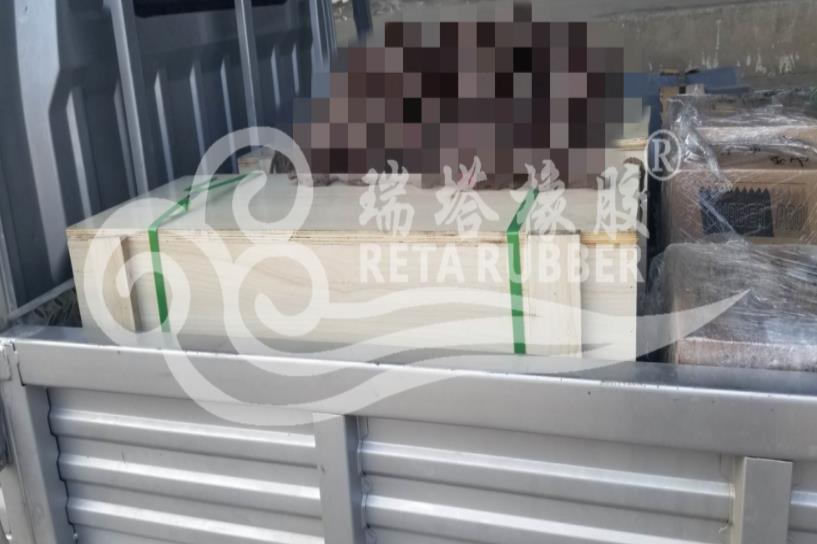 瑞塔橡胶输送带清扫器发货
