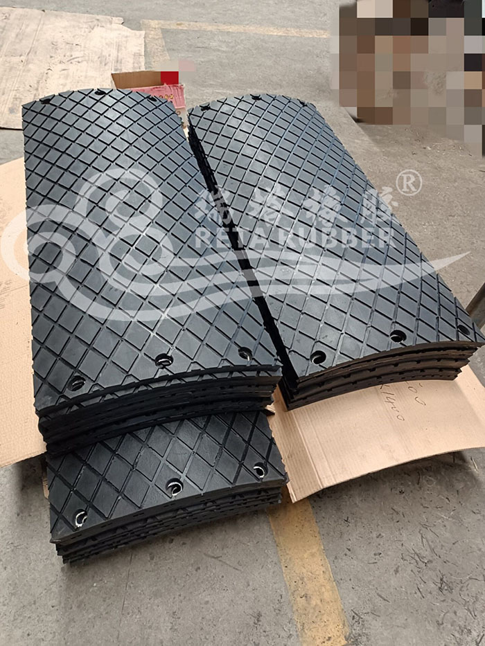 瑞塔橡胶滚筒包胶瓦壳胶板生产完成