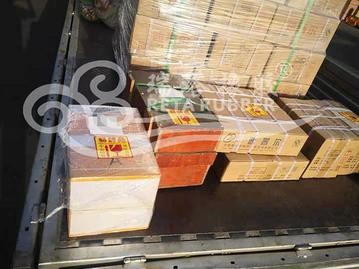 客户订购输送带修补材料发货